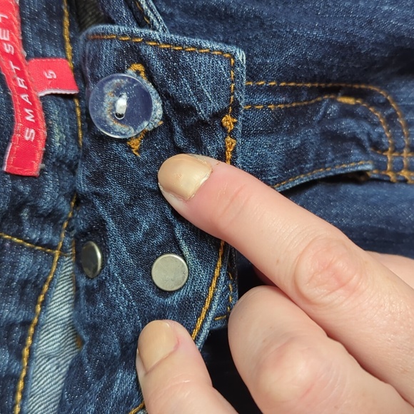 Smart Set Denim Skirt, flared bottom - Picture 5 of 6